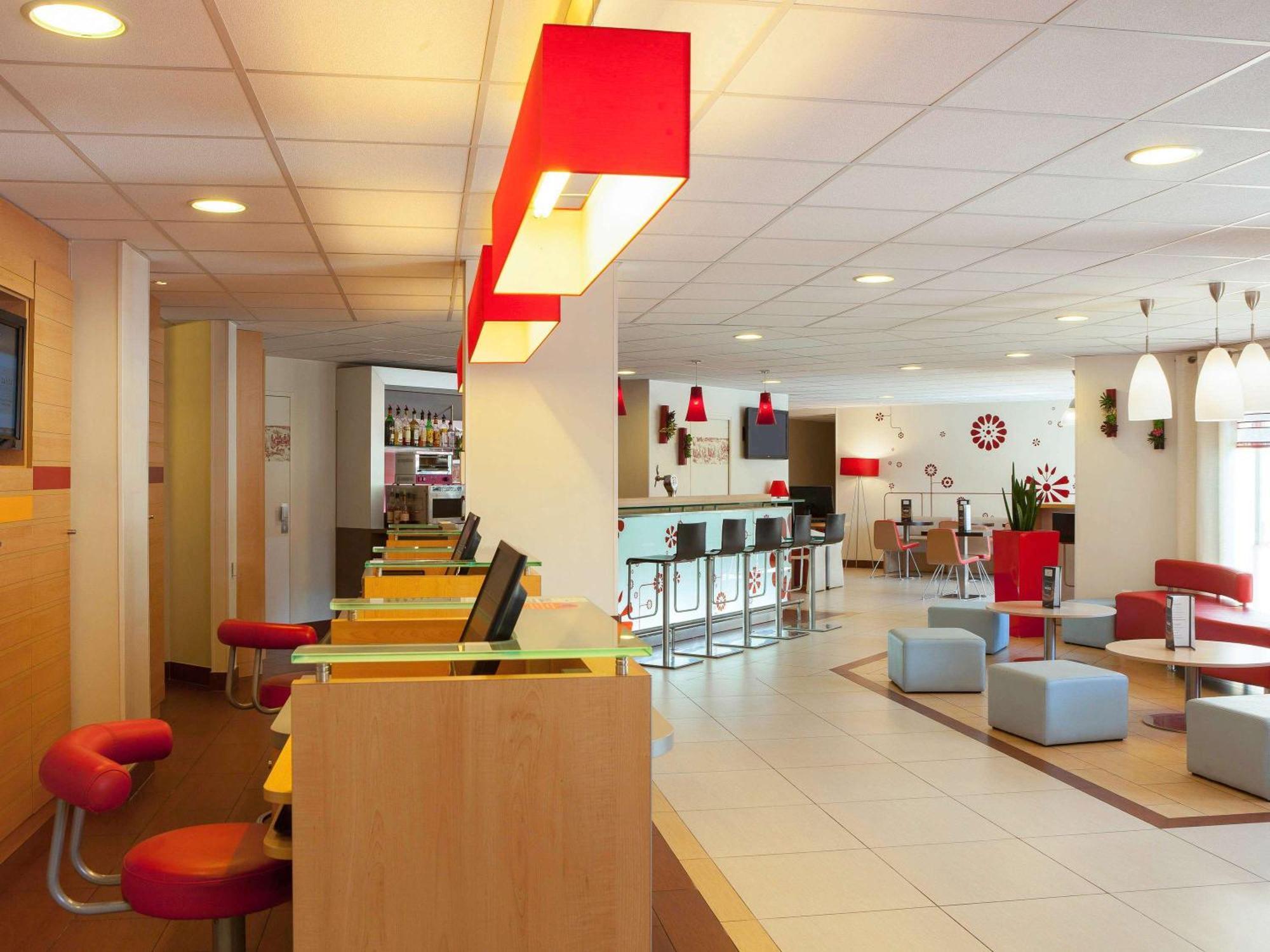 Ibis Velizy Jouy-En-Josas Hotel Buitenkant foto